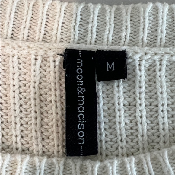 Moon & Madison Womens Pullover Sweater
Chunky Knit Tie Cage Back Beige Size M - Picture 3 of 8